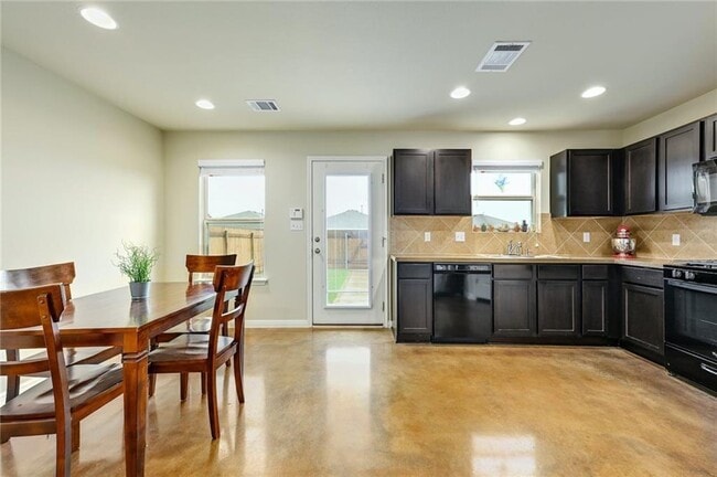 Building Photo - 4604 Graceful Ln