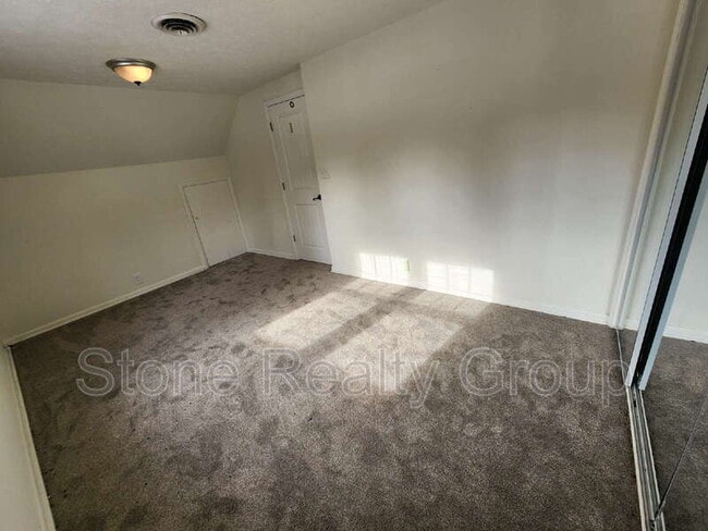 Building Photo - 44 Allendale Ln