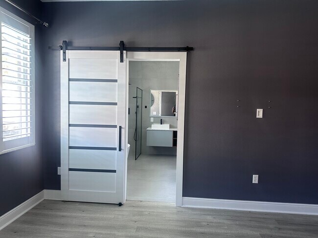 Building Photo - 107 Monroe View Trail