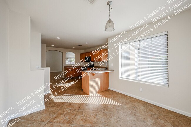 Building Photo - MOVE IN READY 4 BR IN WINDMILL RANCH