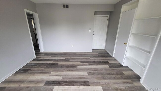 Building Photo - 174 South Ave