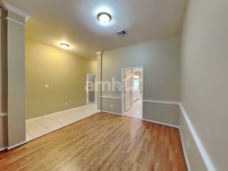 Building Photo - 1451 Sand Lake Ln