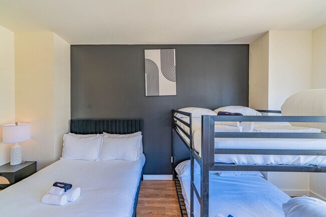 Building Photo - 101 N 1st Ave