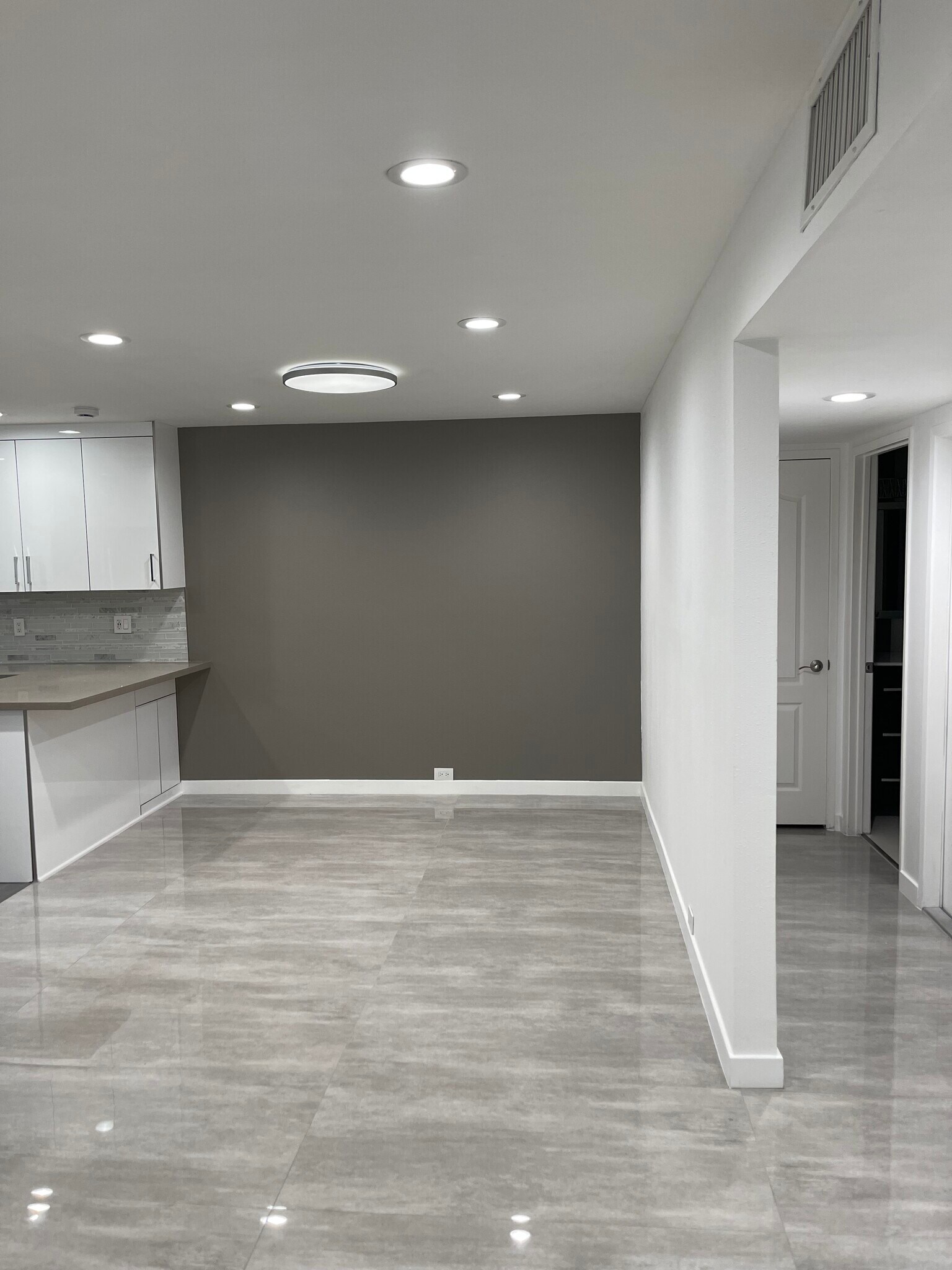 Building Photo - 8350 Burnet Ave