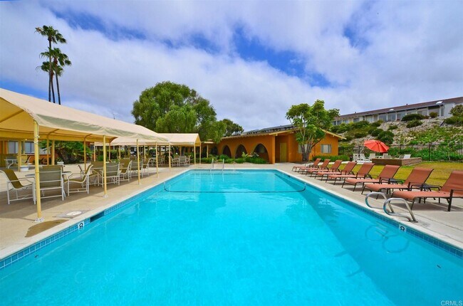 Building Photo - Turn-key 2 Bed 2 Bath retreat in Oceana 55...