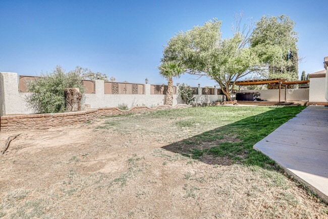 Building Photo - 5948 Anapaula Dr