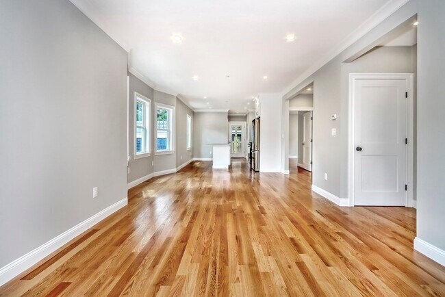 Building Photo - 60 Johnswood Rd