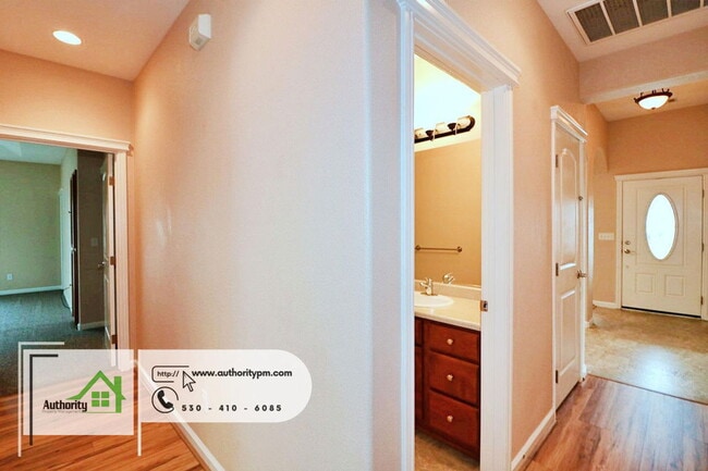 Building Photo - 3516 Humbug Dr