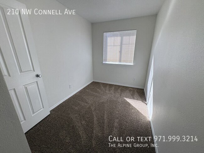 Building Photo - 210 NW Connell Ave