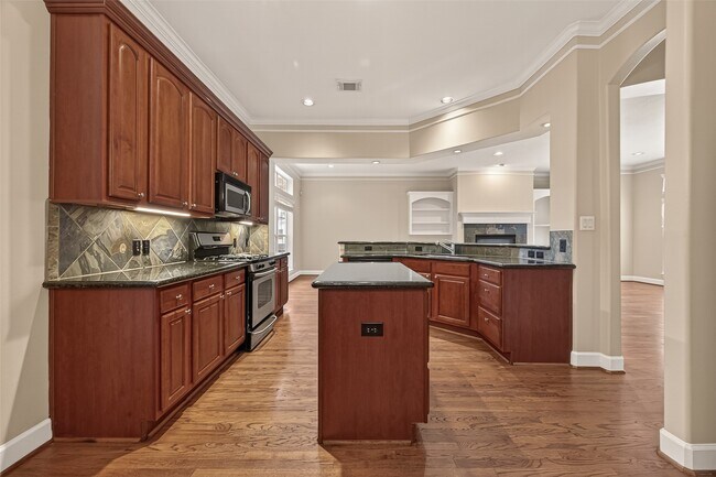 Building Photo - 5111 Inker St