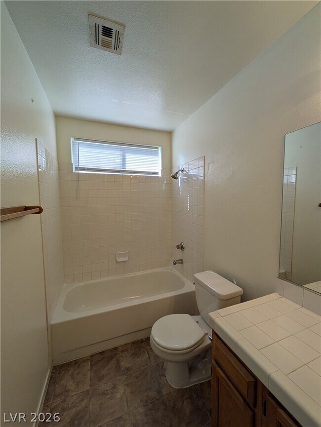 Building Photo - 2462 Cavern Cove Way