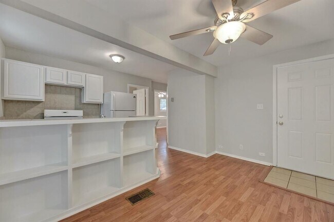 Building Photo - 2712 Whitis Ave