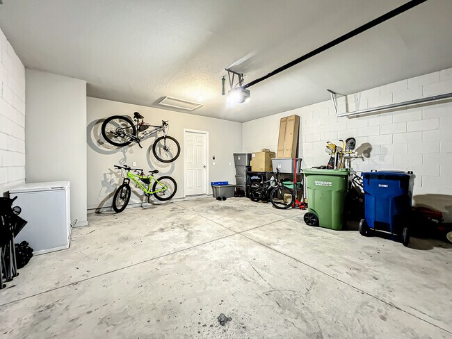 Building Photo - 2362 Brassie Ct