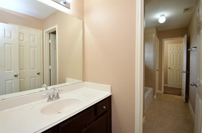 Building Photo - 21703 Masonwood Ln