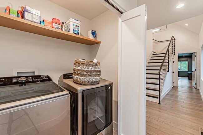 Building Photo - Luxury 3BD, 2.5BA Sloan's Lake Home with Top Floor Flex Room