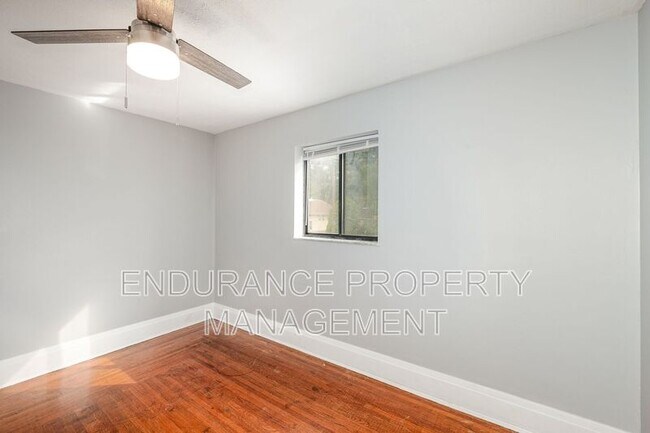 Building Photo - 2128 Crane Ave