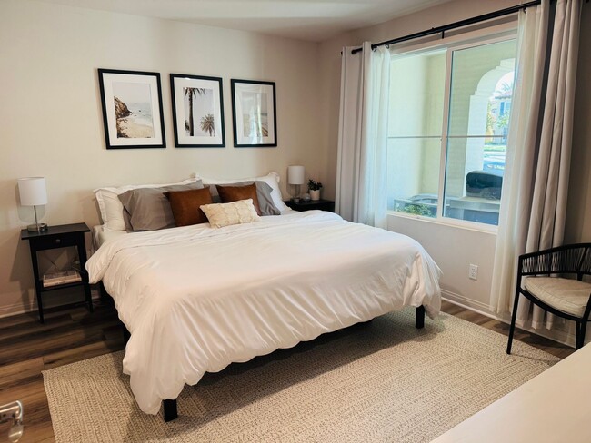 Building Photo - Experience Luxury Living With 4 Bedrooms o...
