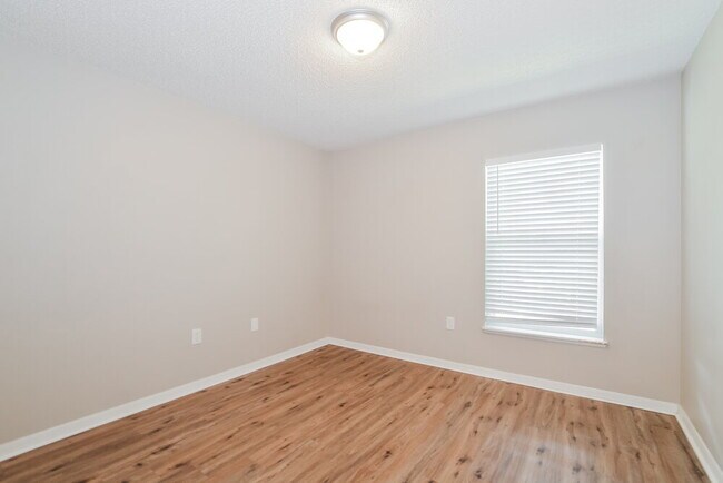 Building Photo - 1416 Muir Cir