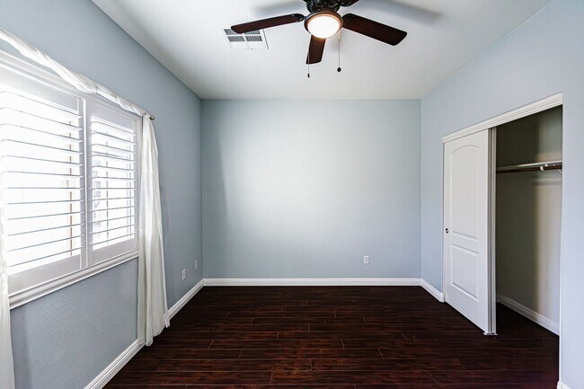 Building Photo - Queensridge Home