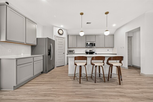 Building Photo - 3939 Hordley Ter Trl