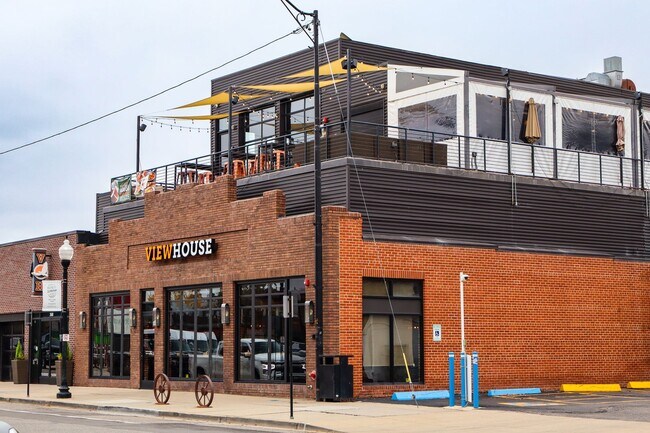 Building Photo - Beautifully Remodeled Duplex in Downtown L...