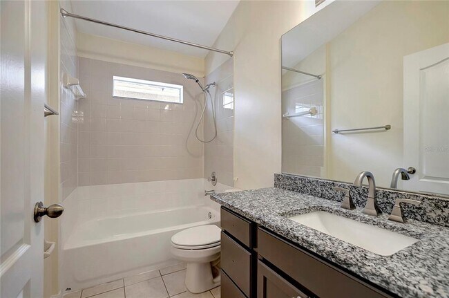 Building Photo - 3929 Washburn Pl