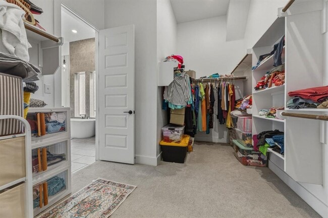 Building Photo - 2941 Delaware St