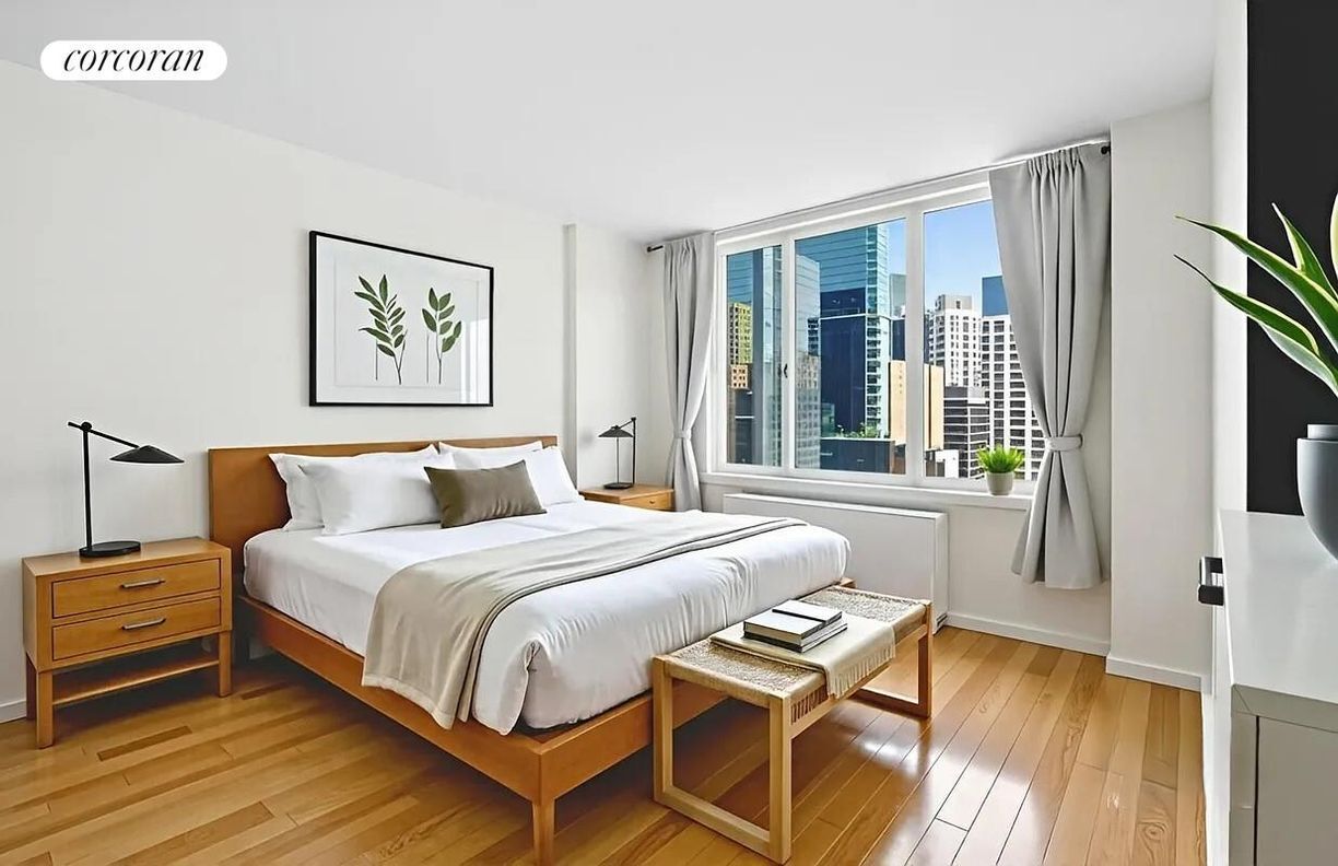 Building Photo - 232-236 E 47th St