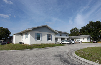 Building Photo - Brookside Village FL