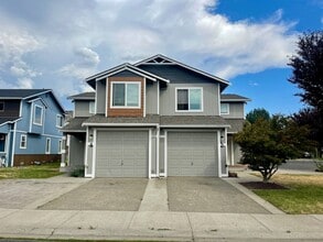 Building Photo - 2102 Yellowstone St
