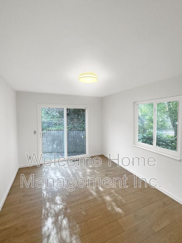 Building Photo - 5808 Estates Dr