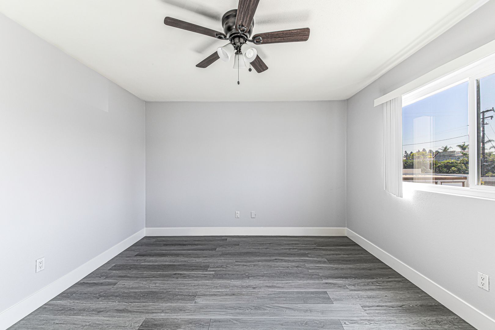 Building Photo - 13392 Magnolia St