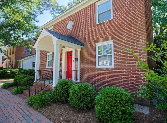 Building Photo - Beautiful 3BR/1.5BA Home in Newport News, VA - Move-in Ready!