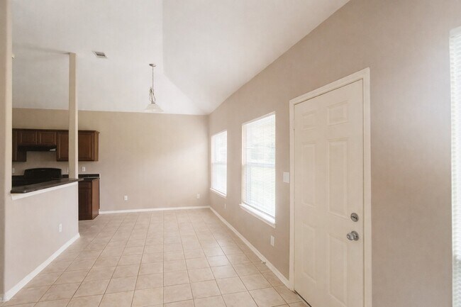 Building Photo - 9104 N Green River Dr