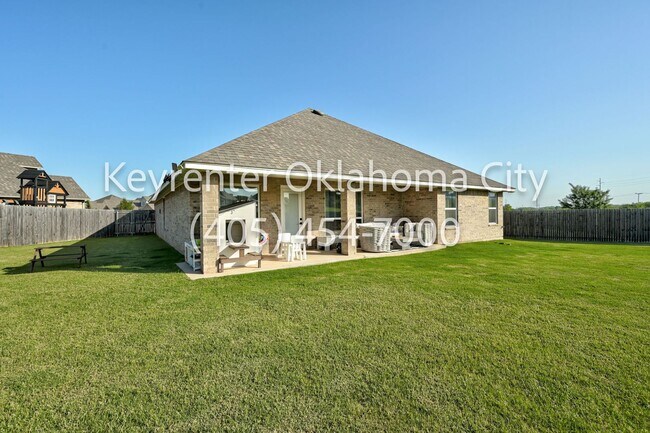 Building Photo - 4200 NW 156th Terrace