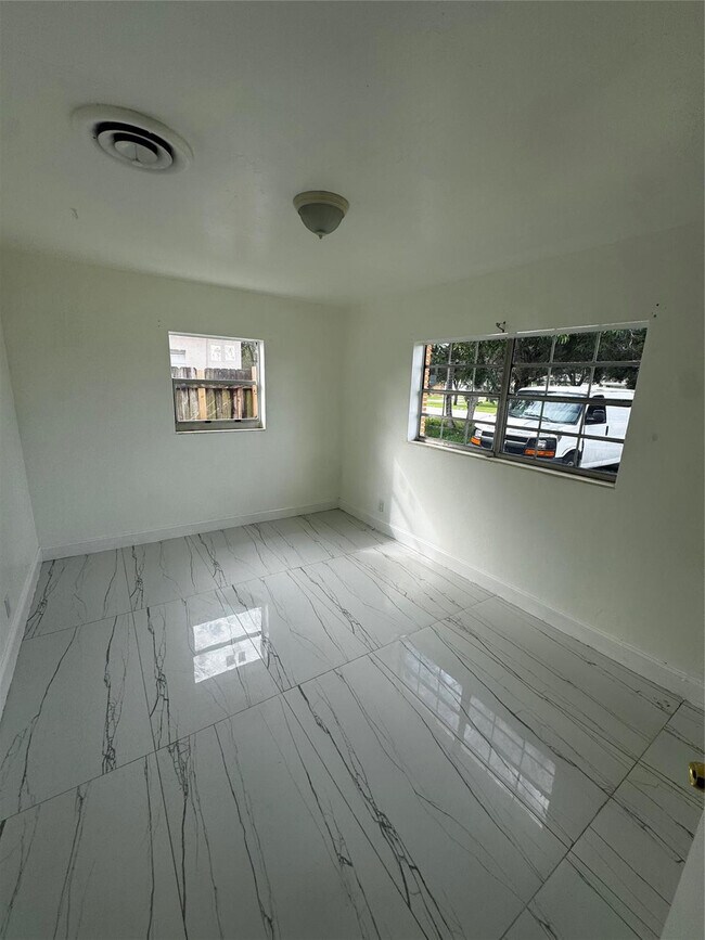 Building Photo - 1020 Indiana Ave