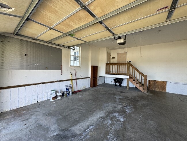 Building Photo - 36 Bayley Dr