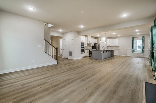 Building Photo - 2023 Hartland Stunner—6BR with 3-Car Garage