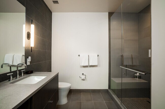 Building Photo - 4 Boathouse Way