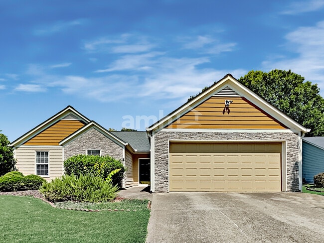 Building Photo - 2510 Baysridge Dr NW