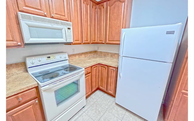 Building Photo - 7202 Deerfoot Cir