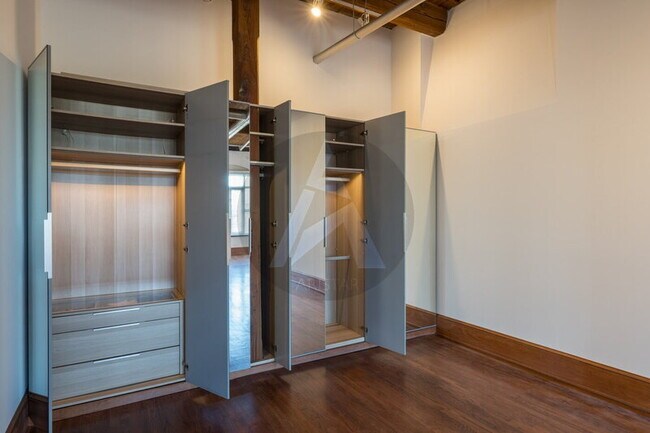 Building Photo - 161 Mangum St SW