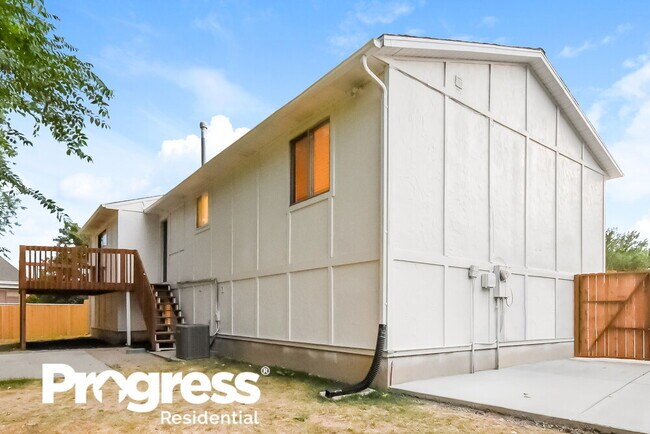 Building Photo - 7987 S 2760 W