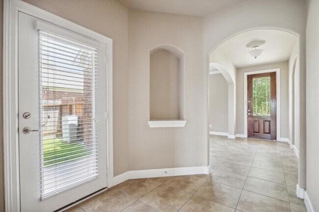 Building Photo - 25910 Celtic Terrace Dr