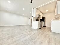 Building Photo - 5311 Hermitage Ave.