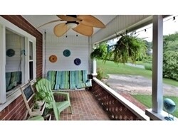 Covered porch in front - 918 Harding Ave
