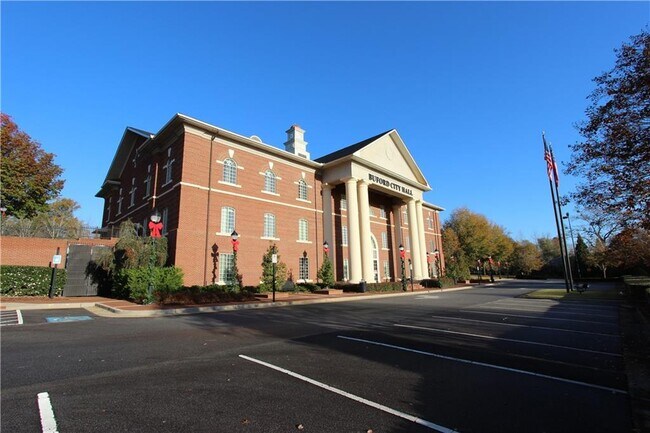 Building Photo - 514 Clover Dr