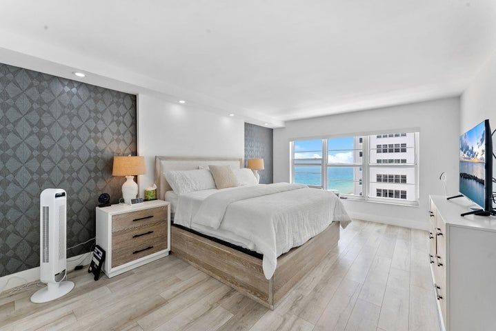 Building Photo - 3750 Galt Ocean Dr