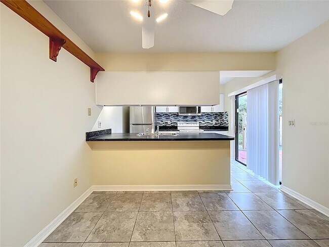 Building Photo - 5271 Coral Ct