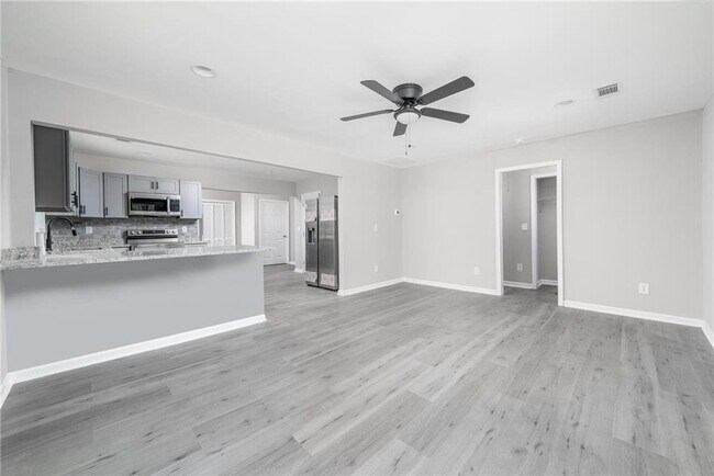 Building Photo - 665 S Eugenia Pl NW